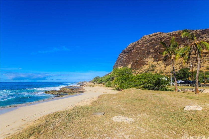 NANAKULI - Large level lot nearby to beach. Enjoy tropical - Beach Home for sale in Waianae, Hawaii on Beachhouse.com