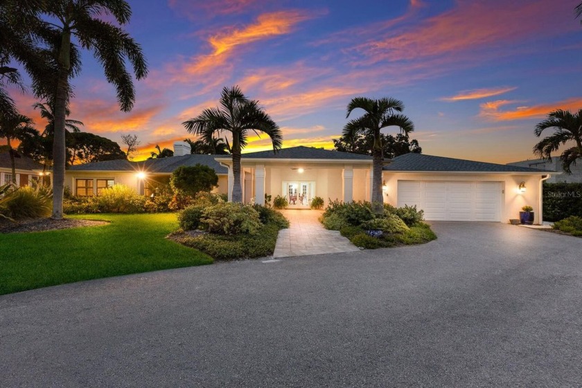 STUNNING WATERFRONT RETREAT ON WARNER'S BAYOU - 1.7 ACRES OF - Beach Home for sale in Bradenton, Florida on Beachhouse.com