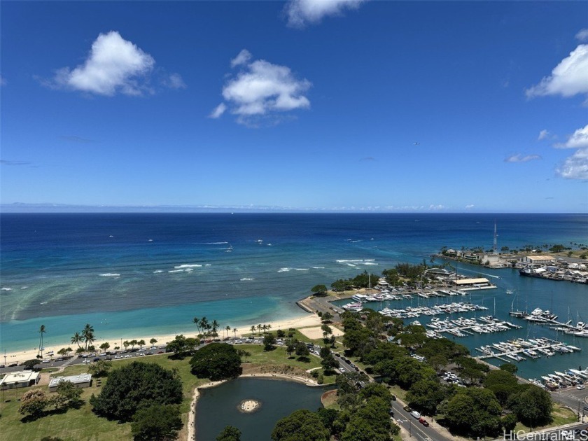 Most popular luxurious project completed in 2017. Beautiful - Beach Condo for sale in Honolulu, Hawaii on Beachhouse.com