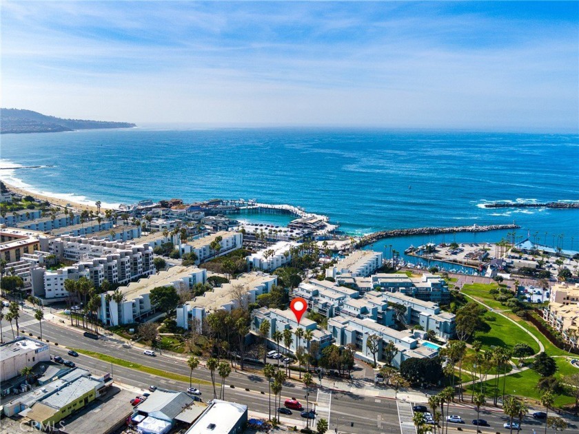 Resort-style living near the ocean in South Redondo Beach. Enter - Beach Condo for sale in Redondo Beach, California on Beachhouse.com