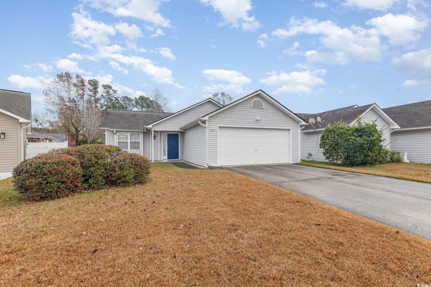 This extremely well-maintained 2 bedroom home in the Golf Forest - Beach Home for sale in Longs, South Carolina on Beachhouse.com