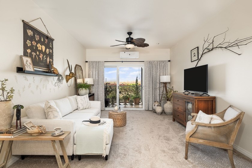 Positioned at an ideal 600 ft elevation within Seascape - Beach Condo for sale in Kailua Kona, Hawaii on Beachhouse.com