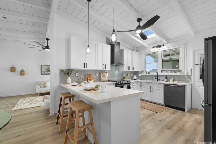 Welcome to a rare Manoa retreat, where the rhythm of valley - Beach Home for sale in Honolulu, Hawaii on Beachhouse.com