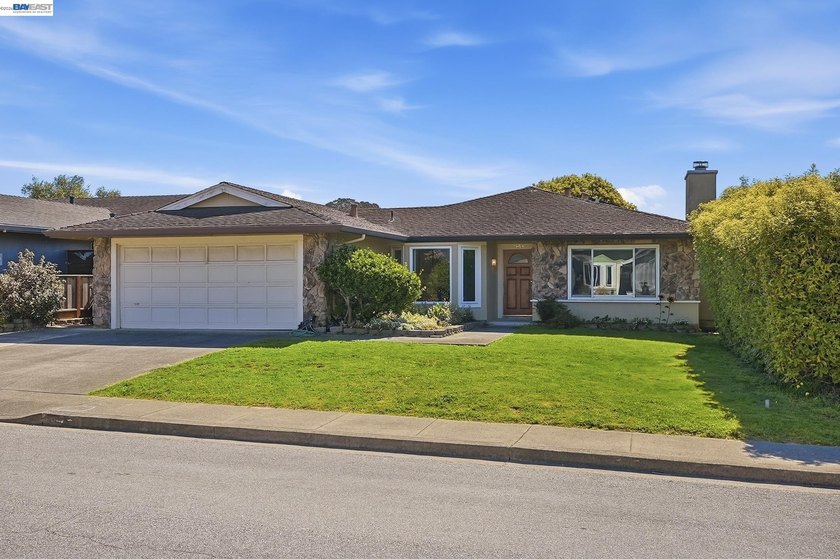 Welcome to this well-maintained detached ranch-style home in - Beach Home for sale in Half Moon Bay, California on Beachhouse.com