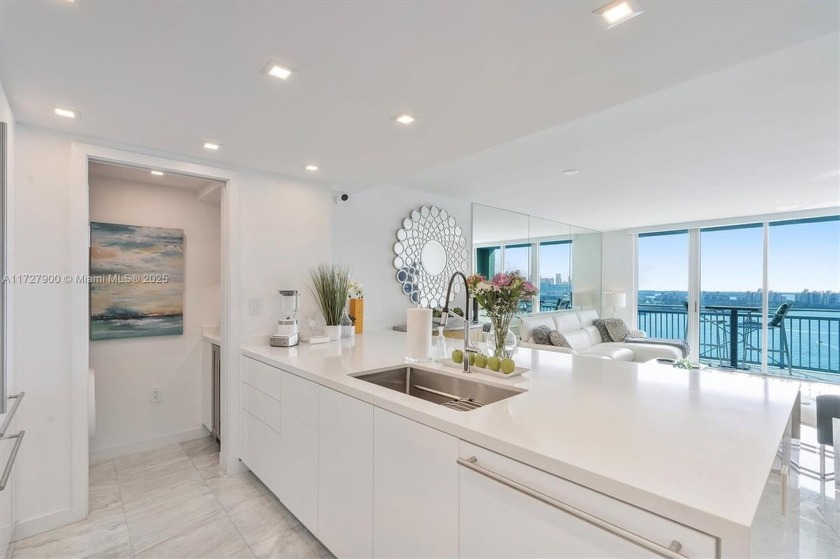 This beautifully remodeled, fully furnished 1-bedroom - Beach Condo for sale in Miami Beach, Florida on Beachhouse.com