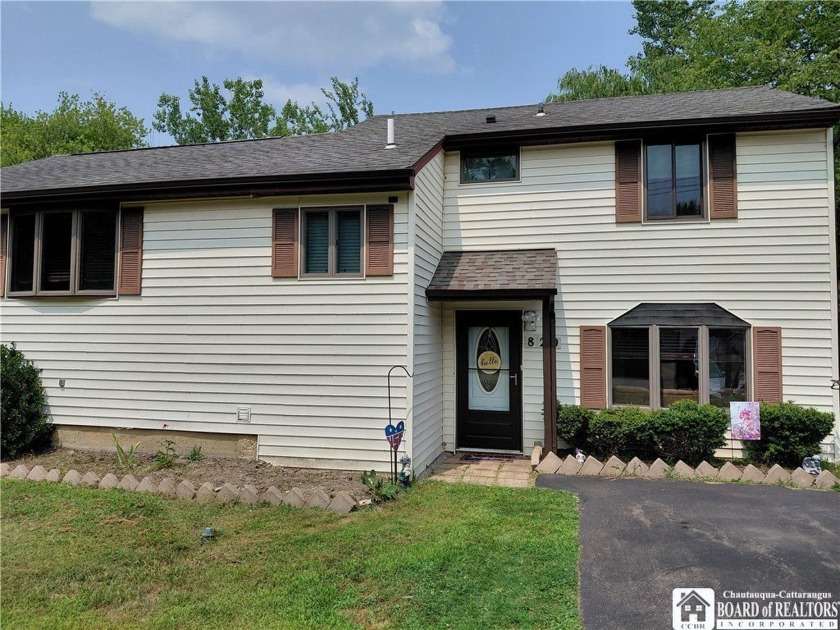 Welcome to your forever home - just minutes from Bennett Beach - Beach Home for sale in Angola, New York on Beachhouse.com