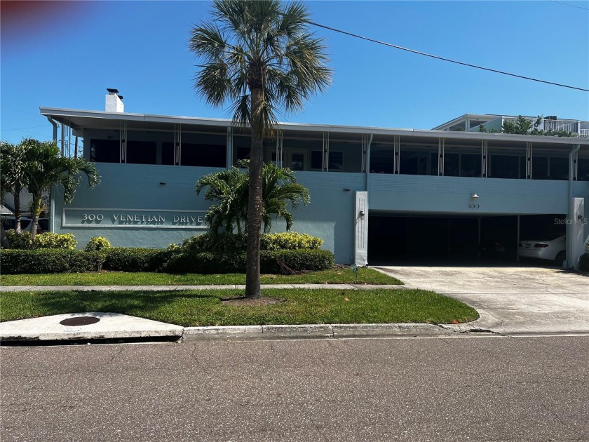BOAT SLIP AND DOCK comes with this unit. HOA RESTRICTIONS DO NOT - Beach Condo for sale in Clearwater, Florida on Beachhouse.com
