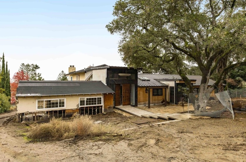 Get a jump start on creating the home of your dreams on 1.4 - Beach Home for sale in Palo Alto, California on Beachhouse.com