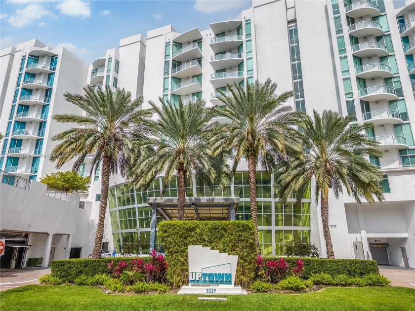 REDUCED!!  Back on the MARKET!!  Bring Offers!! Come take a look - Beach Condo for sale in Aventura, Florida on Beachhouse.com