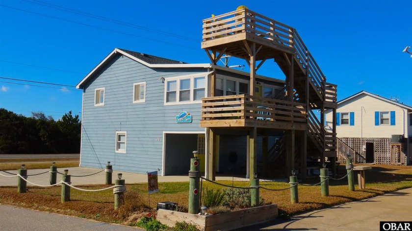 Excellently-maintained Classic South Nags Head Cottage that - Beach Home for sale in Nags Head, North Carolina on Beachhouse.com