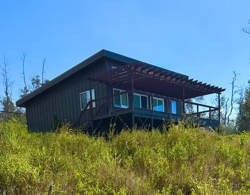 Newer and Contractor-Built in just 2022, this 2/1 home in - Beach Home for sale in Ocean View, Hawaii on Beachhouse.com