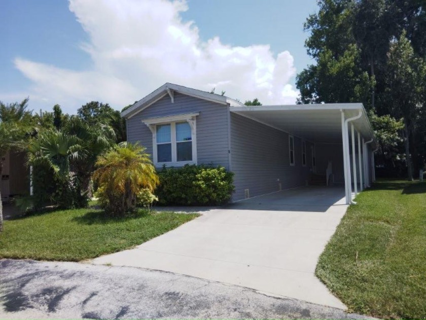 Move in Ready! This modern and tastefully decorated spacious 2 - Beach Home for sale in Daytona Beach, Florida on Beachhouse.com