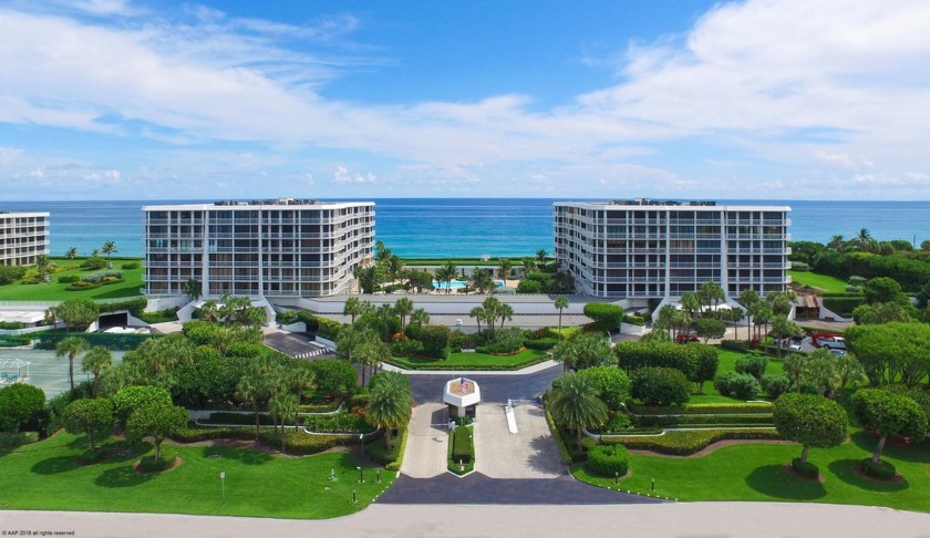 EXPANSIVE SOUTH EAST VIEWS OF OCEAN AND POOL   LUXURY OCEANFRONT - Beach Condo for sale in Palm Beach, Florida on Beachhouse.com