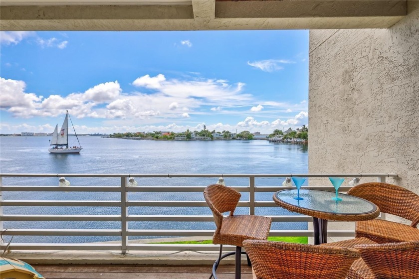 INCREDIBLE VALUE IN THE BEST TOWNHOME COMMUNITY ON THE BEACH - - Beach Townhome/Townhouse for sale in ST Pete Beach, Florida on Beachhouse.com