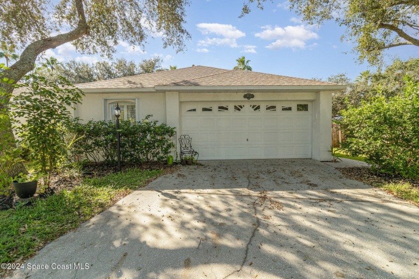 Welcome to this truly turn-key home, ready for you to move right - Beach Home for sale in Melbourne, Florida on Beachhouse.com