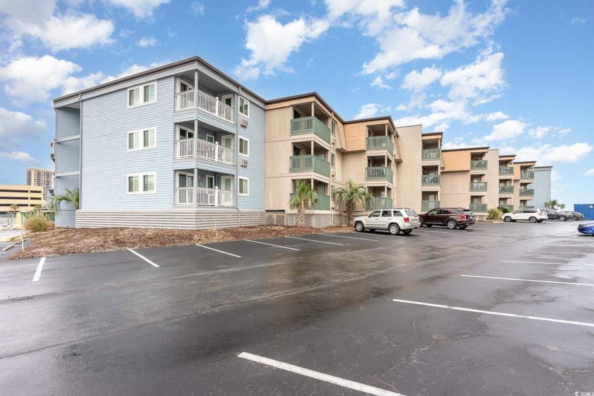 This is a beautiful 2-bedroom/2-bathroom oceanview condo - Beach Condo for sale in Myrtle Beach, South Carolina on Beachhouse.com