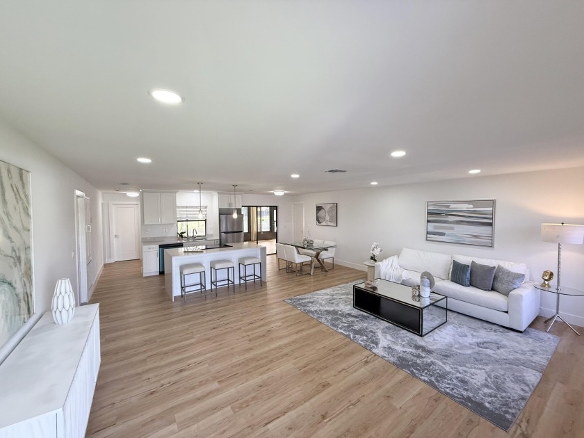 This beautiful fully renovated home sit on a huge 19,000+ square - Beach Home for sale in Delray Beach, Florida on Beachhouse.com