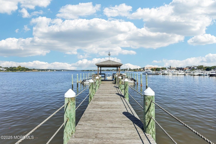 Welcome to the coveted Mara Vista community offering sweeping - Beach Townhome/Townhouse for sale in Red Bank, New Jersey on Beachhouse.com