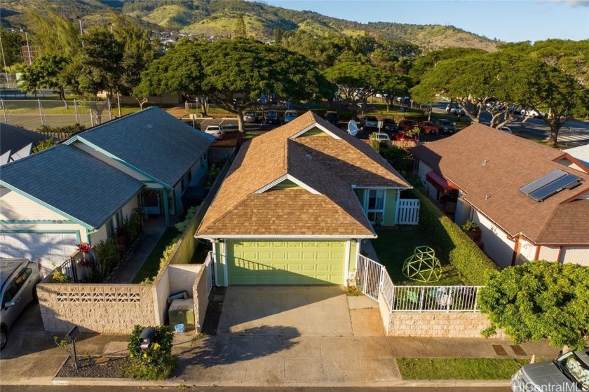 Grab this opportunity to own a single family home in Upper - Beach Home for sale in Kapolei, Hawaii on Beachhouse.com