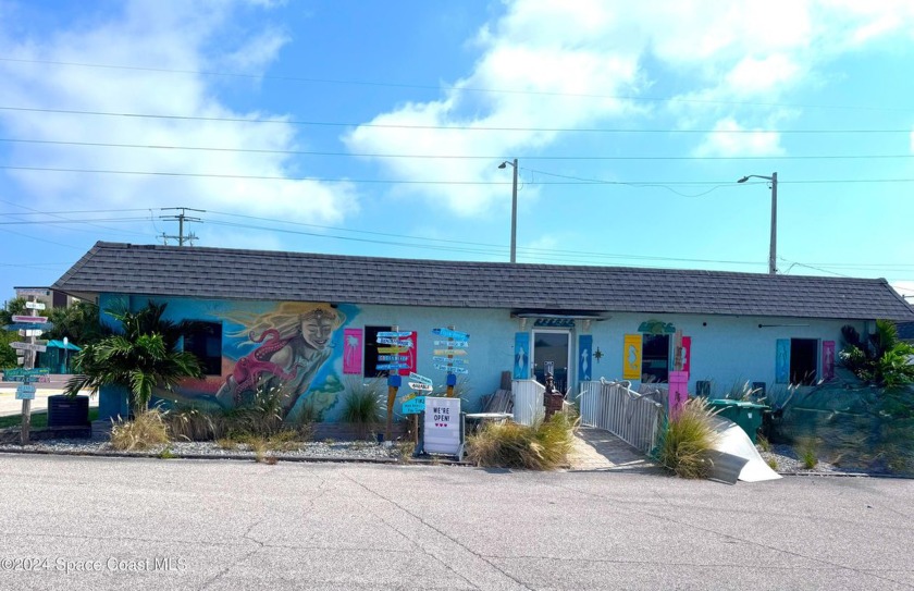 Business for Sale: A well-established and vibrant market shop - Beach Commercial for sale in Cocoa Beach, Florida on Beachhouse.com