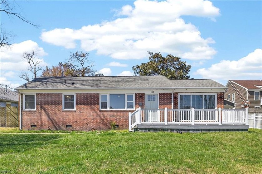 Welcome to 112 S 2nd Street. This 3 bedroom recently updated - Beach Home for sale in Hampton, Virginia on Beachhouse.com
