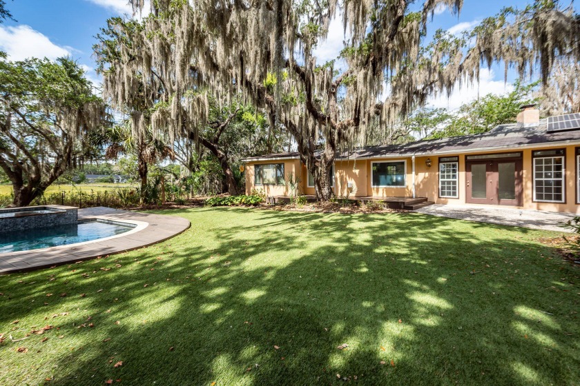 Live in one of Charleston's most desirable neighborhoods-South - Beach Home for sale in Charleston, South Carolina on Beachhouse.com