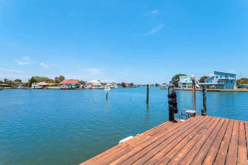 Motivated Seller Ready to Relocate! HUGE Price Reduction! - - Beach Home for sale in Redington Shores, Florida on Beachhouse.com