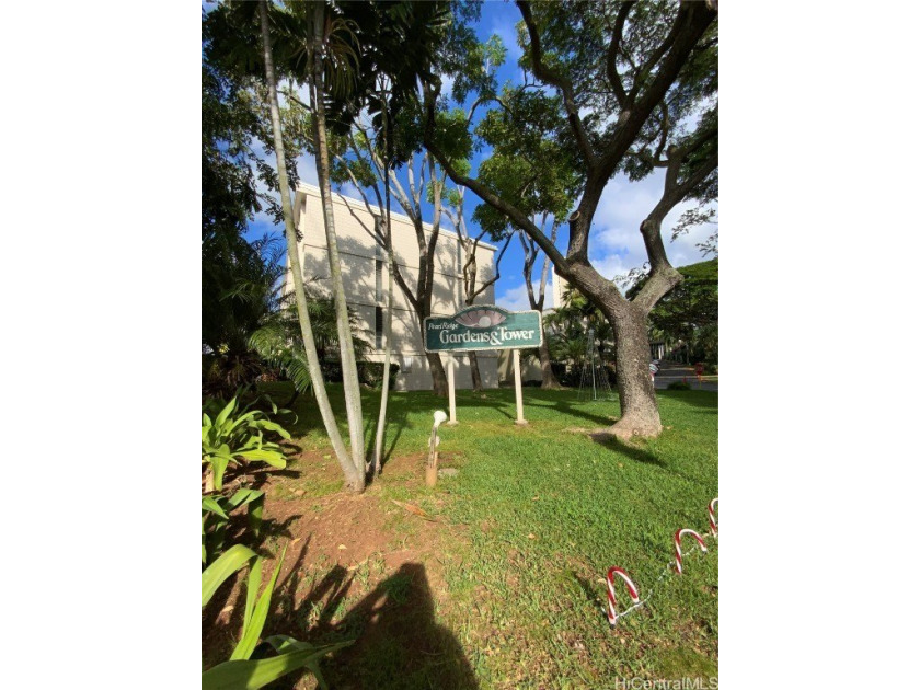 Step into this beautifully renovated 2-bedroom, 2-bathroom unit - Beach Condo for sale in Aiea, Hawaii on Beachhouse.com