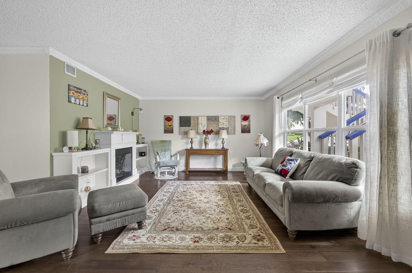 Beautiful and Spacious Updated Rare Floor Plan in the Greenbrier - Beach Condo for sale in West Palm Beach, Florida on Beachhouse.com