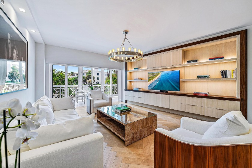 A state-of-the-art and ultra elegant residence in the heart of - Beach Condo for sale in Palm Beach, Florida on Beachhouse.com