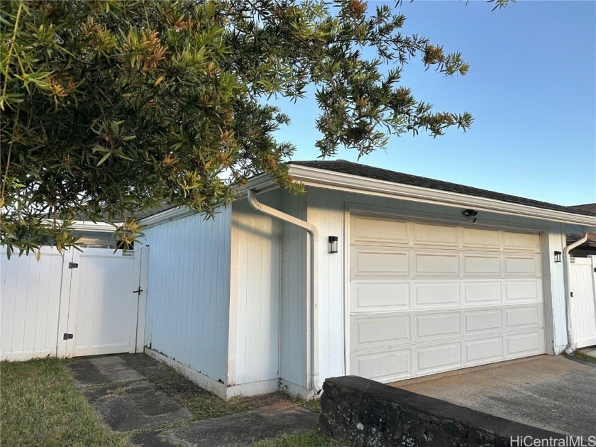 This 4-bedroom, 2-bathroom home is located in the coveted - Beach Home for sale in Mililani, Hawaii on Beachhouse.com