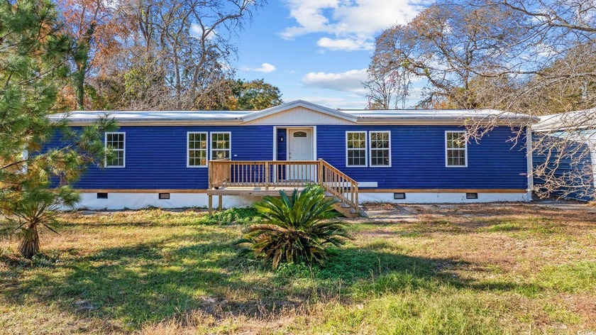 Welcome to 4221 Blake Rd, a well-maintained 3 bedroom 2 bath - Beach Home for sale in Myrtle Beach, South Carolina on Beachhouse.com