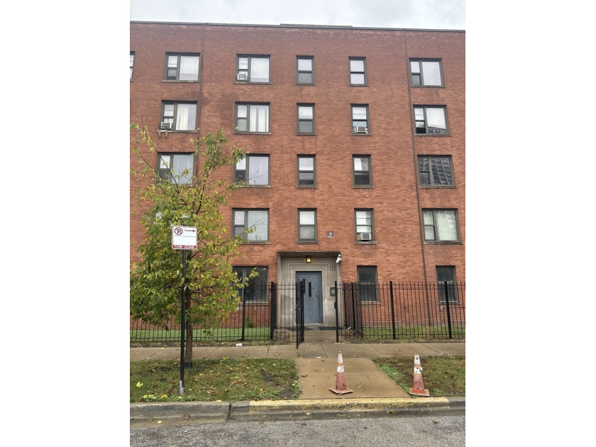 Discover an exceptional lakefront opportunity in the heart of - Beach Condo for sale in Chicago, Illinois on Beachhouse.com