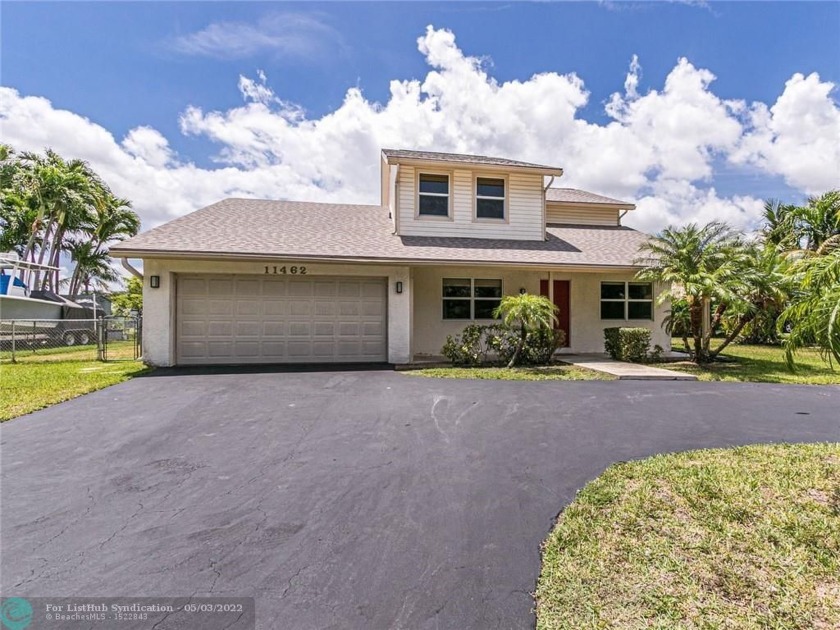 Beautifully maintained two story home in west Sunrise. Bathrooms - Beach Home for sale in Sunrise, Florida on Beachhouse.com
