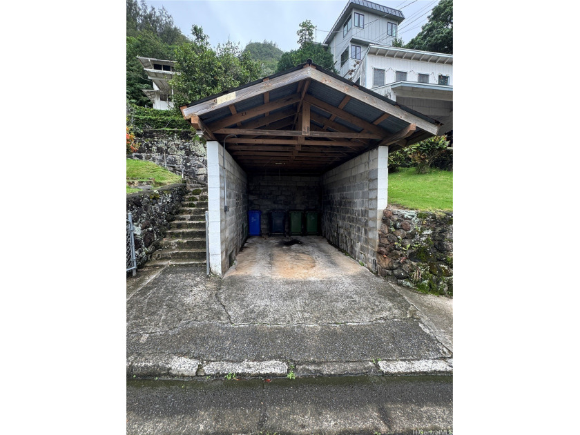 Rare opportunity for inventors, builders, and contractors - Beach Home for sale in Honolulu, Hawaii on Beachhouse.com