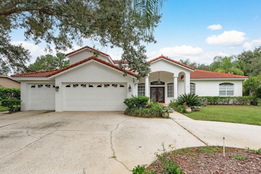 Welcome to this spacious three-bedroom - Beach Home for sale in Oldsmar, Florida on Beachhouse.com