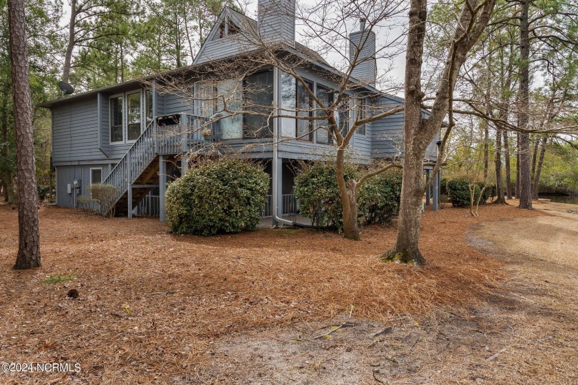 Welcome to your waterfront oasis in the heart of Fairfield - Beach Townhome/Townhouse for sale in New Bern, North Carolina on Beachhouse.com