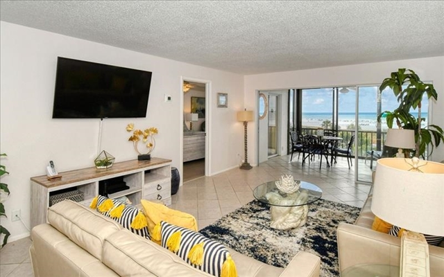 2 BR 2 BA 4th Floor Unit at Siesta Key Beach with Gulf Views & - Beach Vacation Rentals in Sarasota, Florida on Beachhouse.com