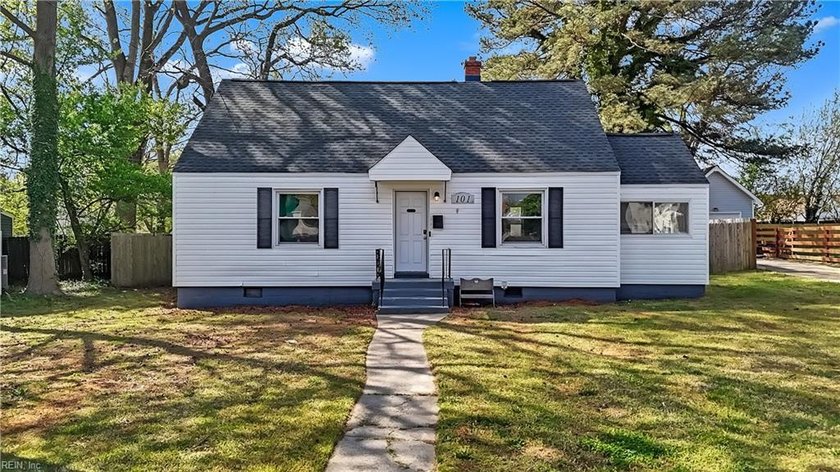 101 Wyoming Ave - Beach Home for sale in Portsmouth, Virginia on Beachhouse.com
