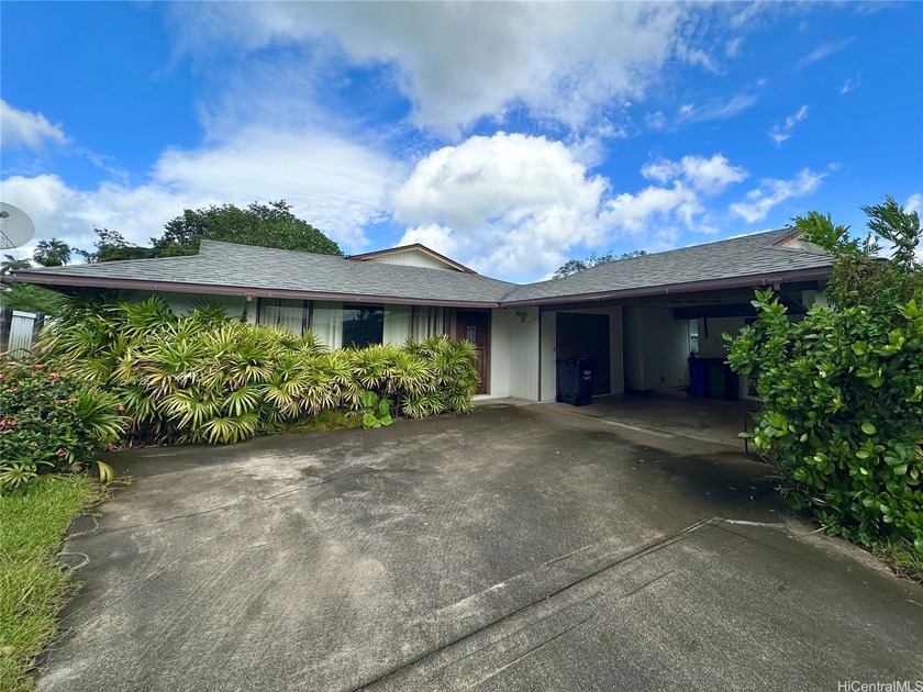 ****PRICED UNDER TAX ASSESSED VALUE****This is you opportunity - Beach Home for sale in Kaneohe, Hawaii on Beachhouse.com
