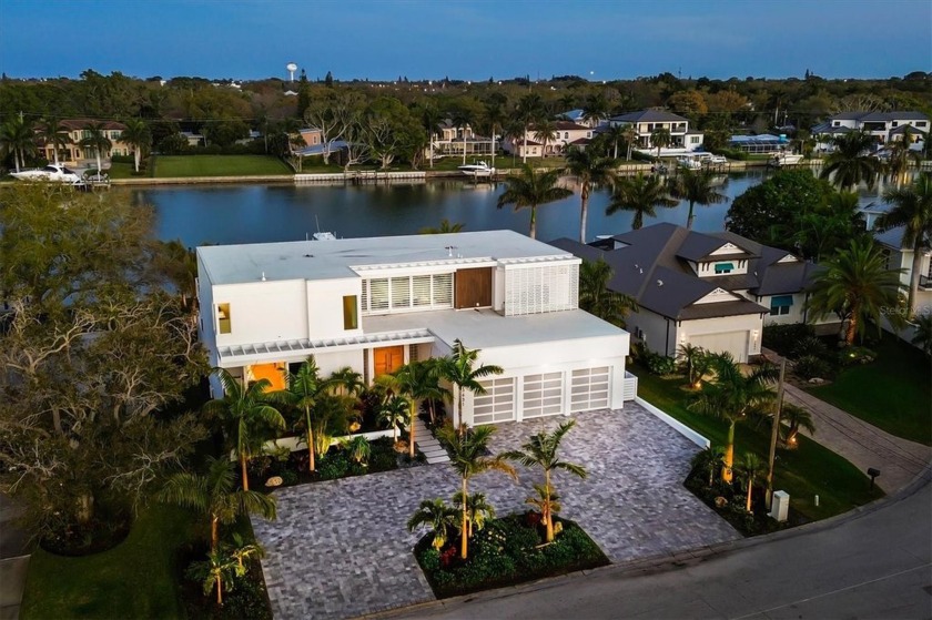 Welcome to 3631 San Remo Terrace, an extraordinary estate that - Beach Home for sale in Sarasota, Florida on Beachhouse.com