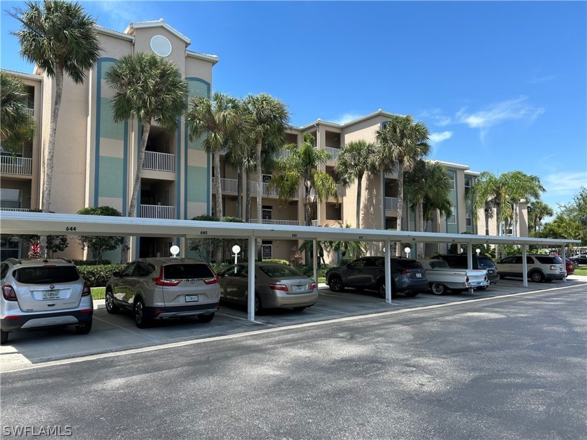 Beautiful Lakefront Condominium with Fantastic Sunset and Water - Beach Condo for sale in Fort Myers, Florida on Beachhouse.com