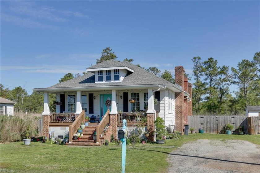 3 bedroom, 2 bathroom home in Poquoson with scenic water and - Beach Home for sale in Poquoson, Virginia on Beachhouse.com