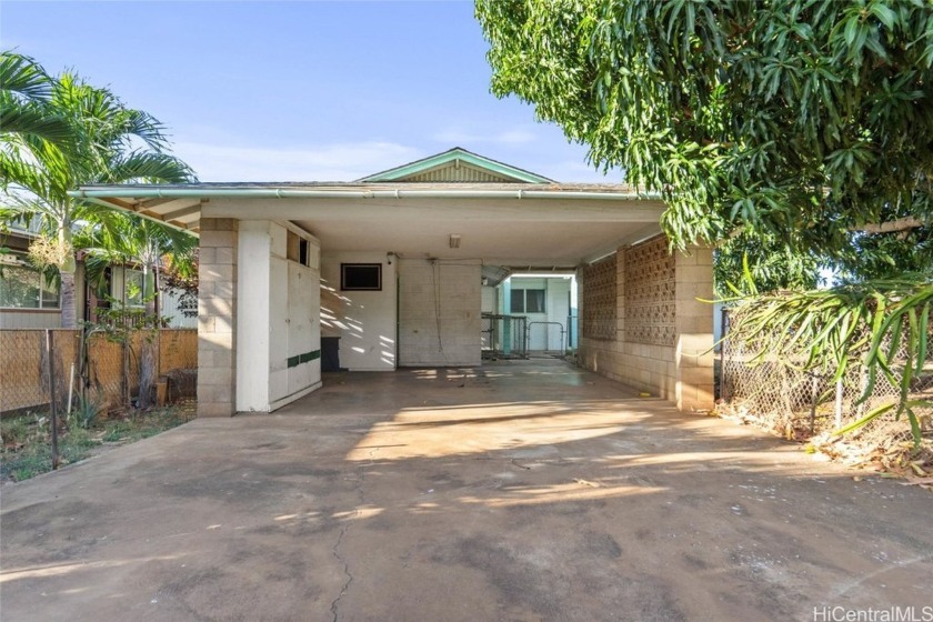 Step into this spacious 5-bedroom, 2-bathroom two-story home - Beach Home for sale in Waianae, Hawaii on Beachhouse.com