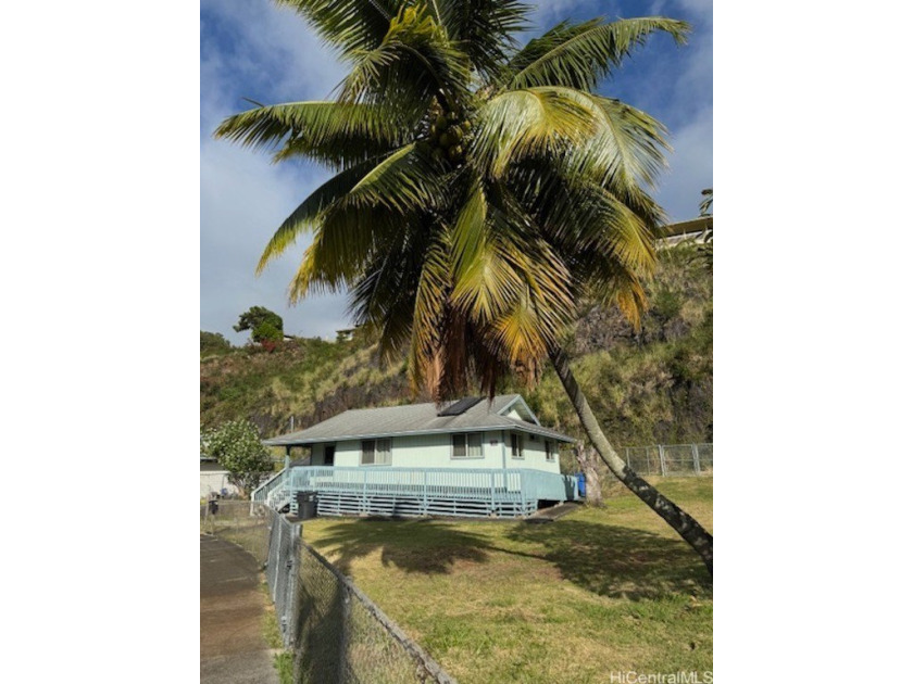 This is a leasehold property. Hawaiian Home Lands in Papakolea/ - Beach Home for sale in Honolulu, Hawaii on Beachhouse.com