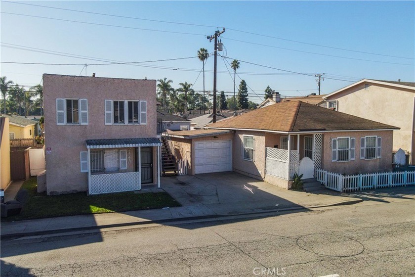 Rare opportunity to acquire a move-in ready triplex offering - Beach Townhome/Townhouse for sale in Long Beach, California on Beachhouse.com