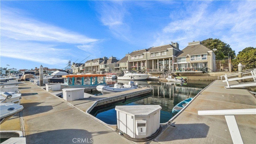 Discover endless summer living in this beautiful sought-after - Beach Townhome/Townhouse for sale in Huntington Beach, California on Beachhouse.com