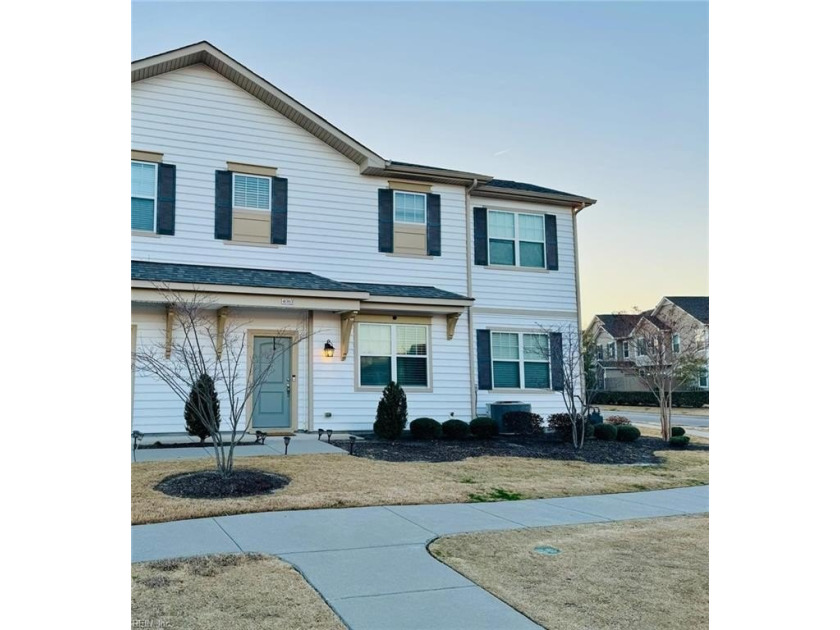 Well-maintained, move-in-ready home with numerous updates - Beach Condo for sale in Virginia Beach, Virginia on Beachhouse.com
