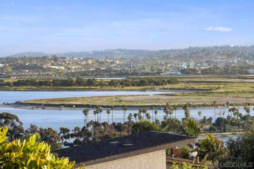 Looking for views??  Stop here!!!  Bay Park Gem with Stunning - Beach Home for sale in San Diego, California on Beachhouse.com