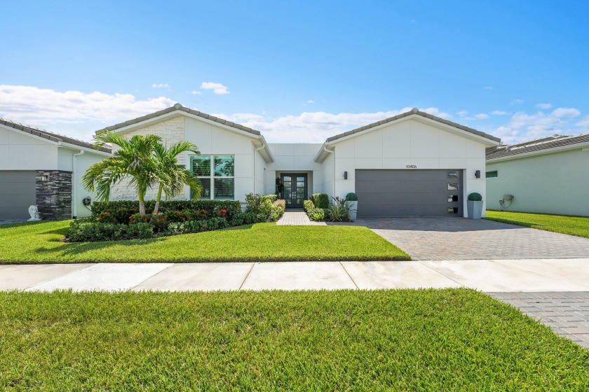 Built in 2022! Lakefront single-family home offers modern luxury - Beach Home for sale in Port Saint Lucie, Florida on Beachhouse.com